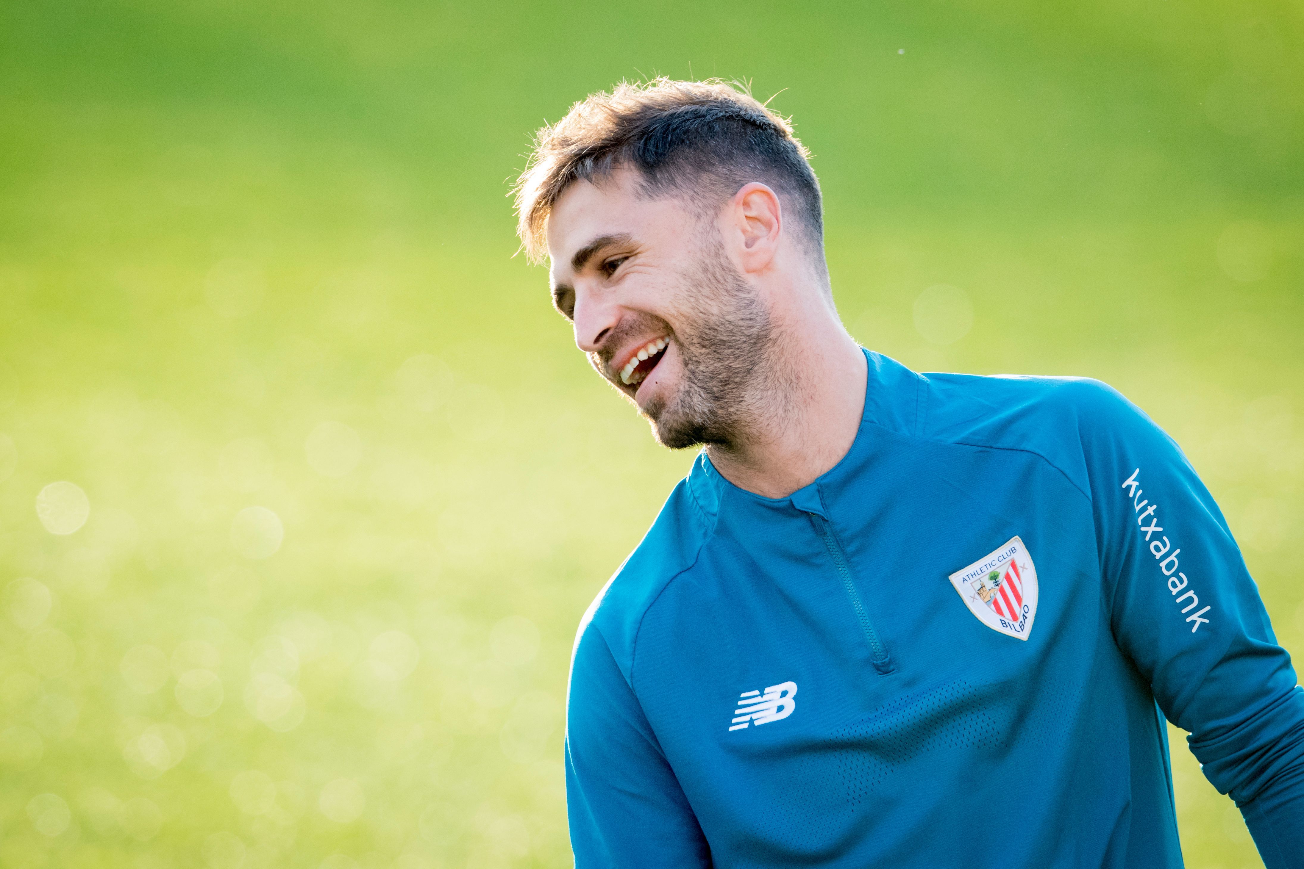 La sonrisa de un Yeray Álvarez consolidado plenamente como titular.