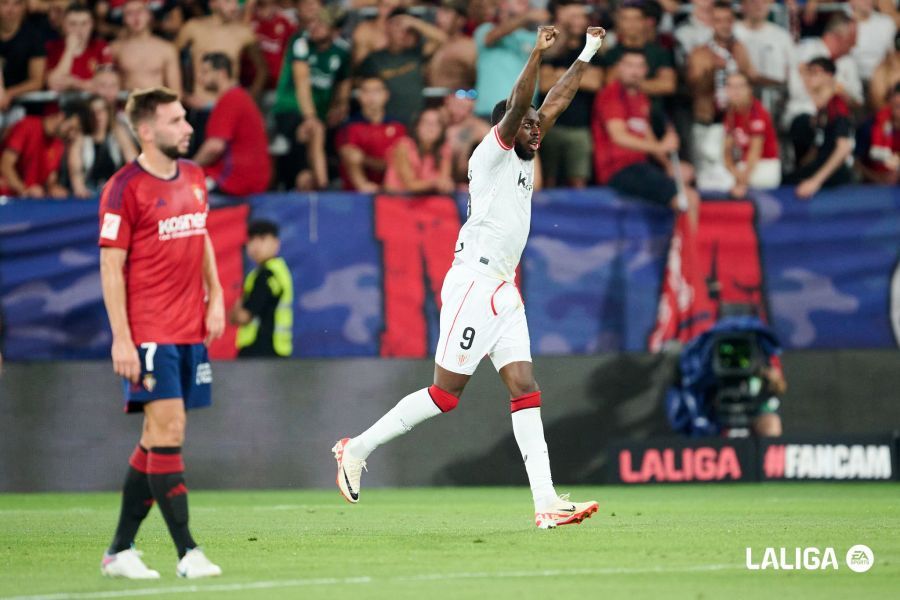 Iñaki Williams, delantero del Athletic Club, celebra su gol a Osasuna la pasada temporada.