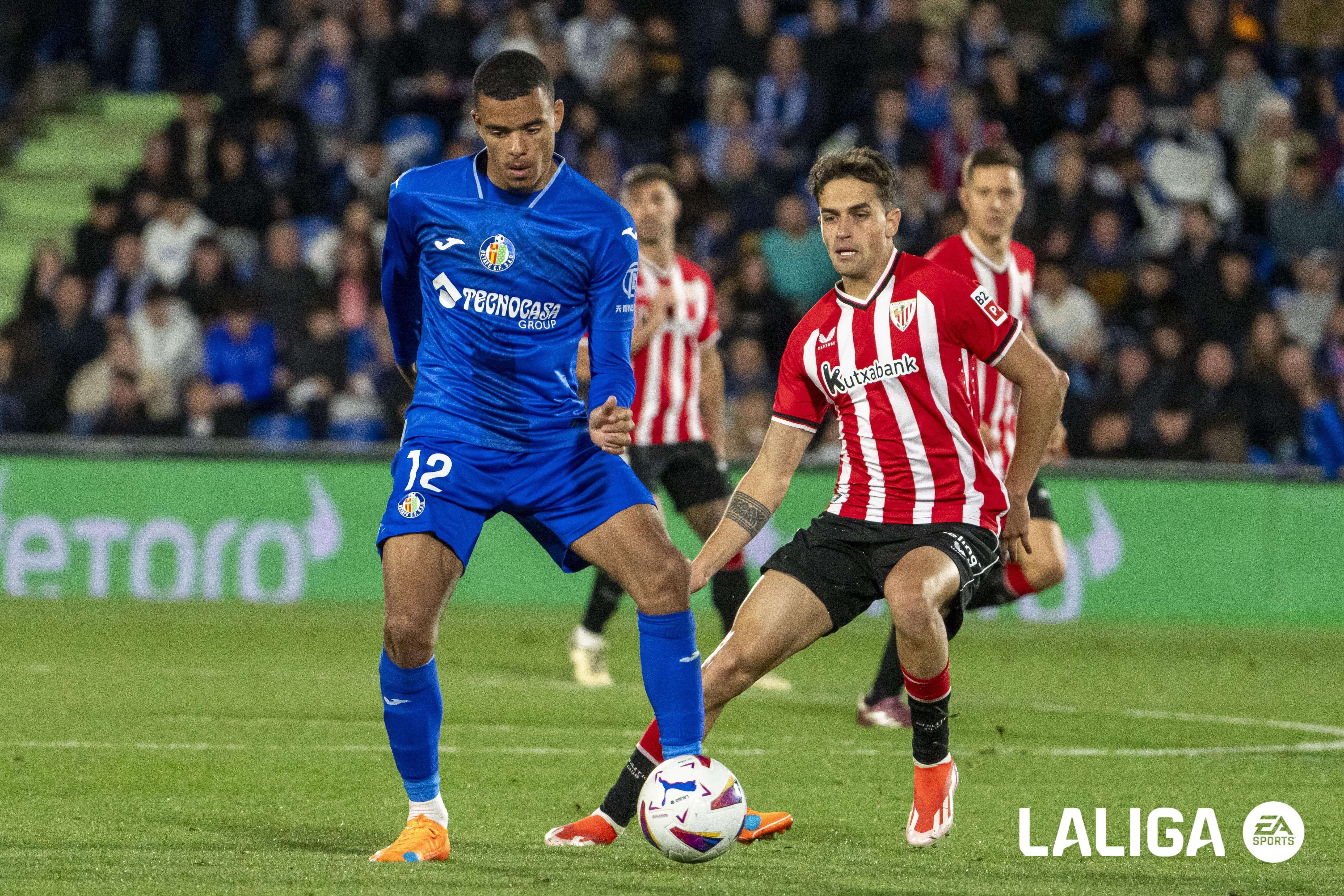  Beñat Prados parte con opciones de jugar de central en el Athletic - Osasuna.