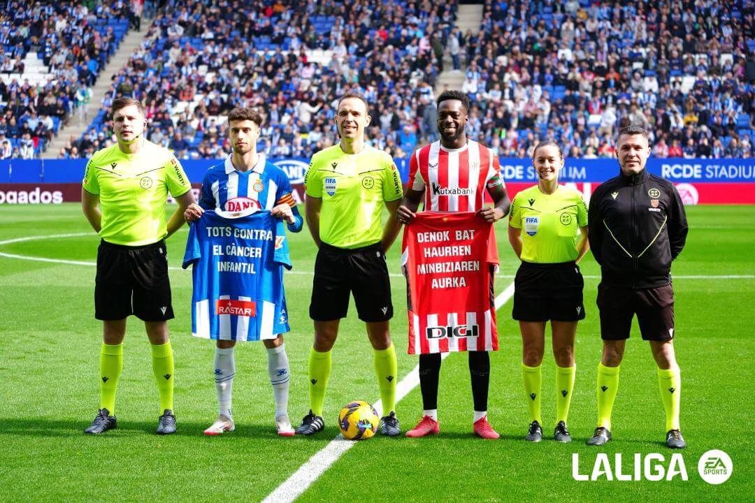 Cuadra Fernández e Iñaki Williams antes del Espanyol - Athletic.