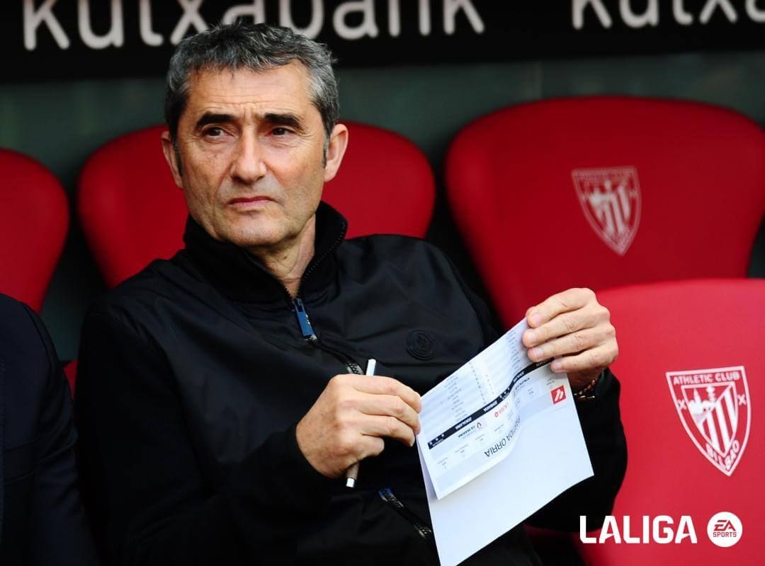 Ernesto Valverde, en el banquillo durante el Athletic-Osasuna.