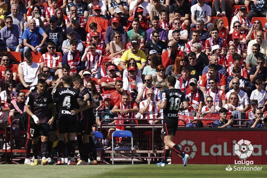  El Athletic Club festeja el tanto de Nico Williams al Almería en el Power Horse.