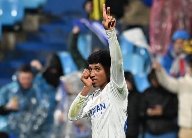  Adu Ares celebra uno de sus goles al Granada en Copa del Rey.