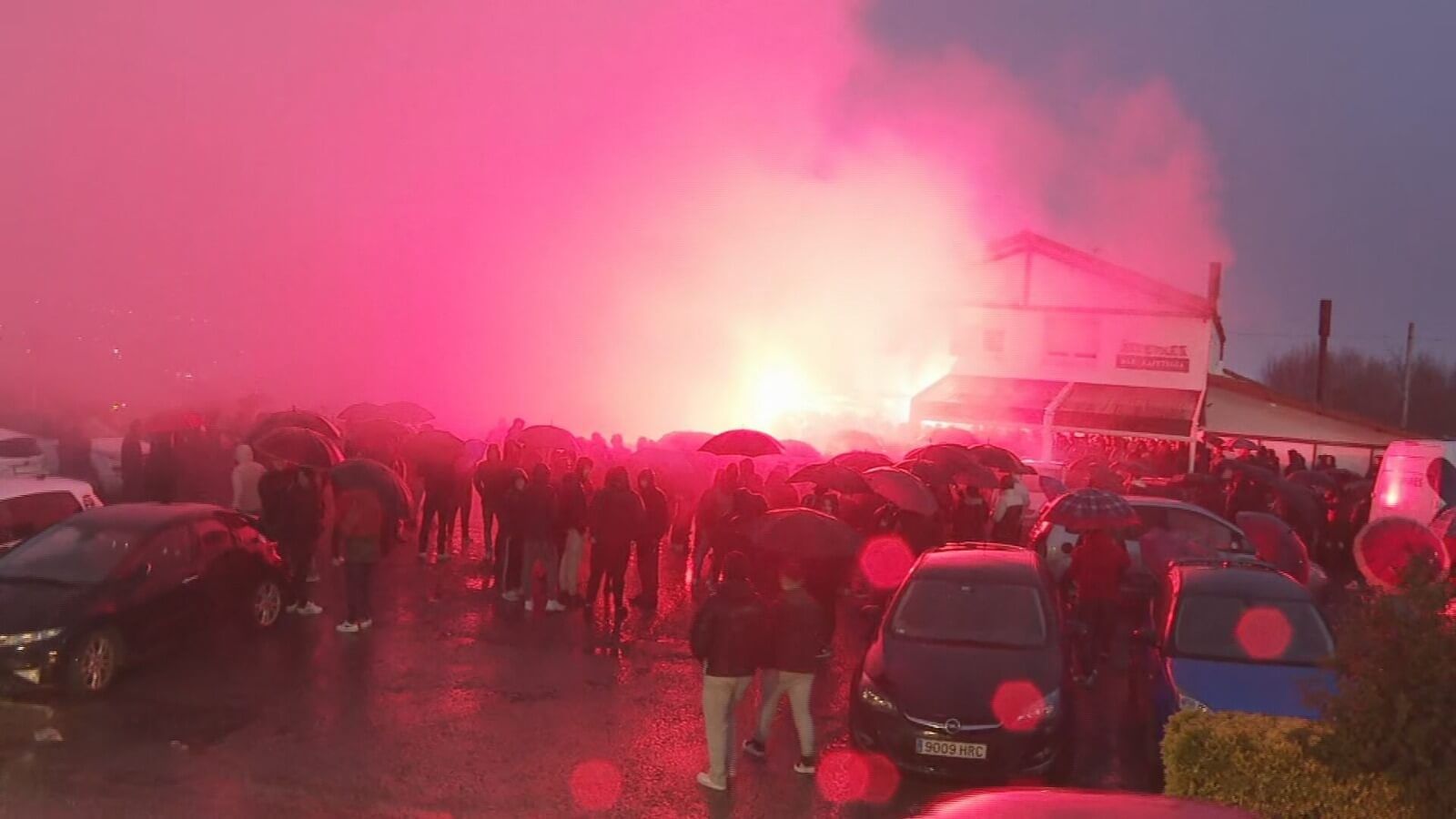 Afición del Athletic en Lezaman animando al equipo.