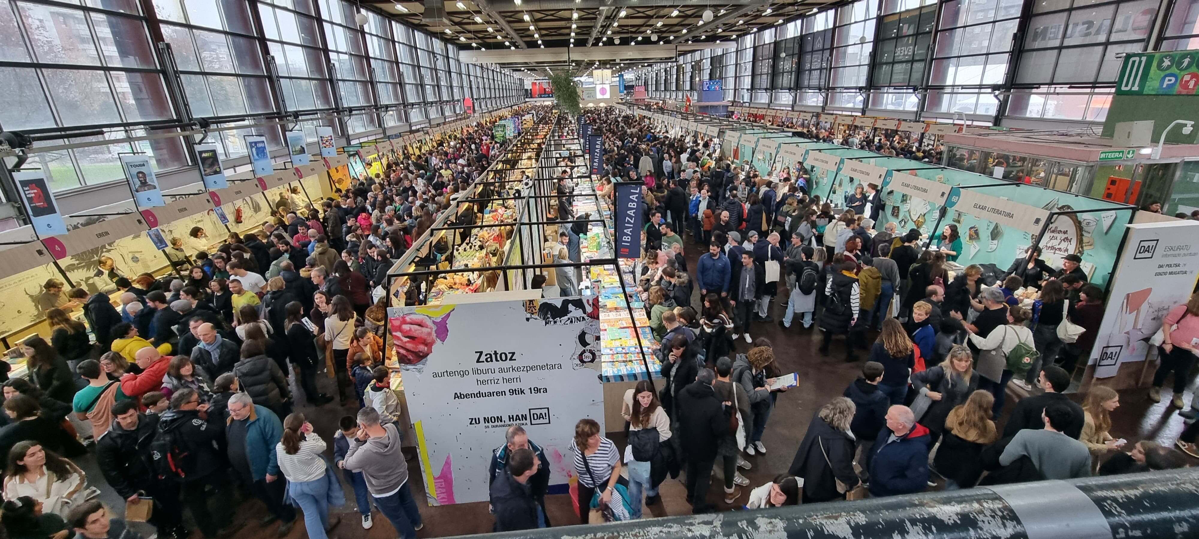  Afluencia masiva a la 'Durangoko Azoka'.