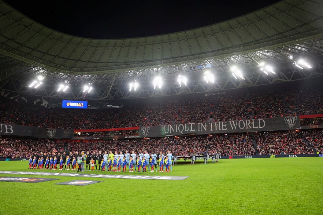  Ambiente en San Mamés antes del Athletic-Viktoria Plzen.