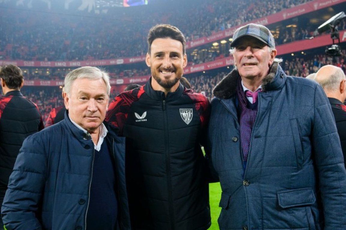  Leyendas: Javier Clemente, Aritz Aduriz e Iribar, en San Mamés en el 125 Aniversario.