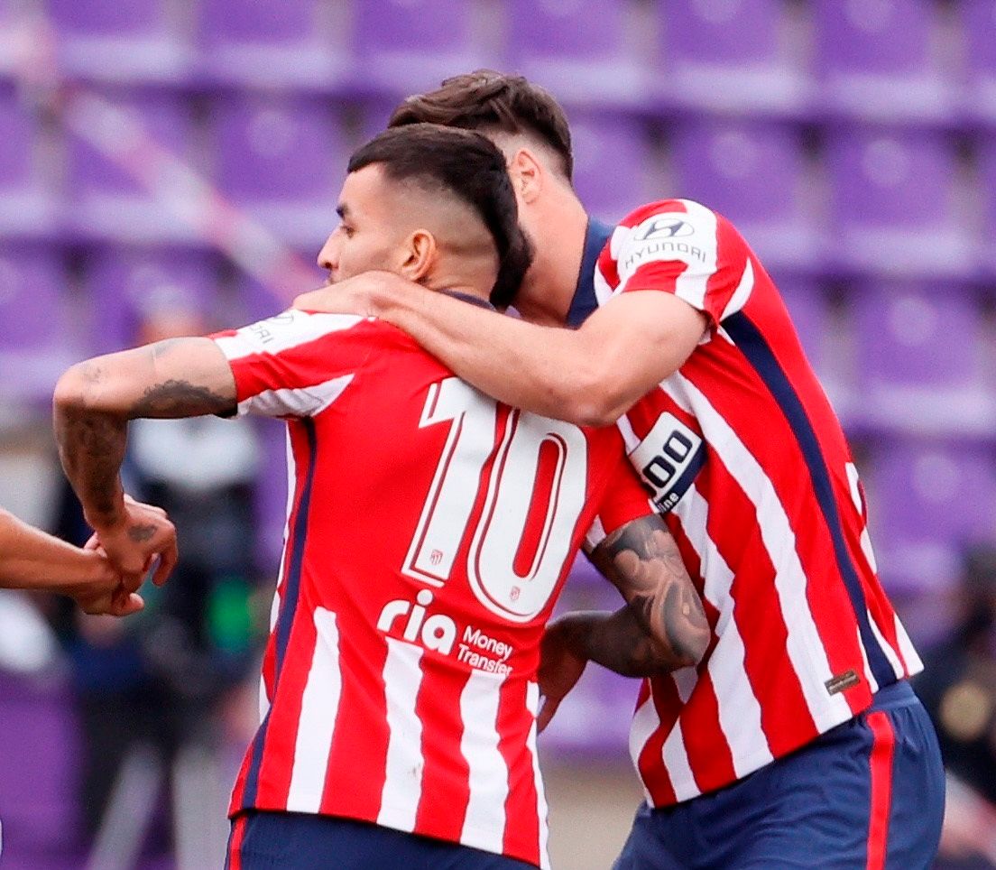  Correa festeja el gol del empate en Valladolid.