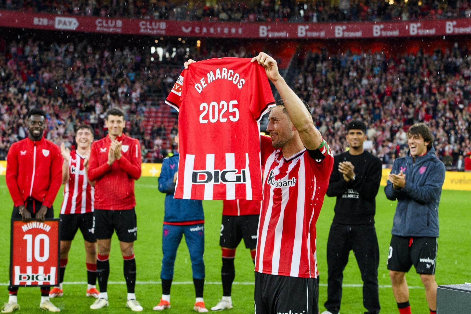  Oscar De Marcos fue renovado ante el Sevilla CF en San Mamés.