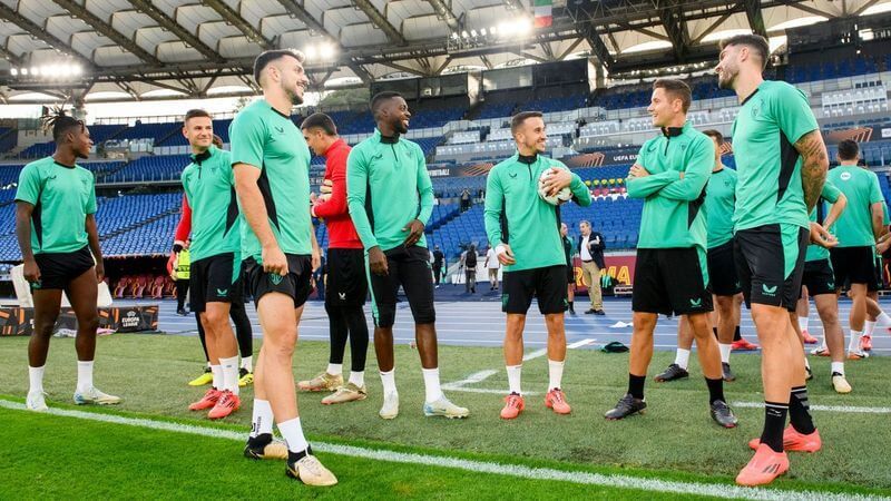  El Athletic de Valverde, durante un entrenamiento en el Estadio Olímpico de Roma.