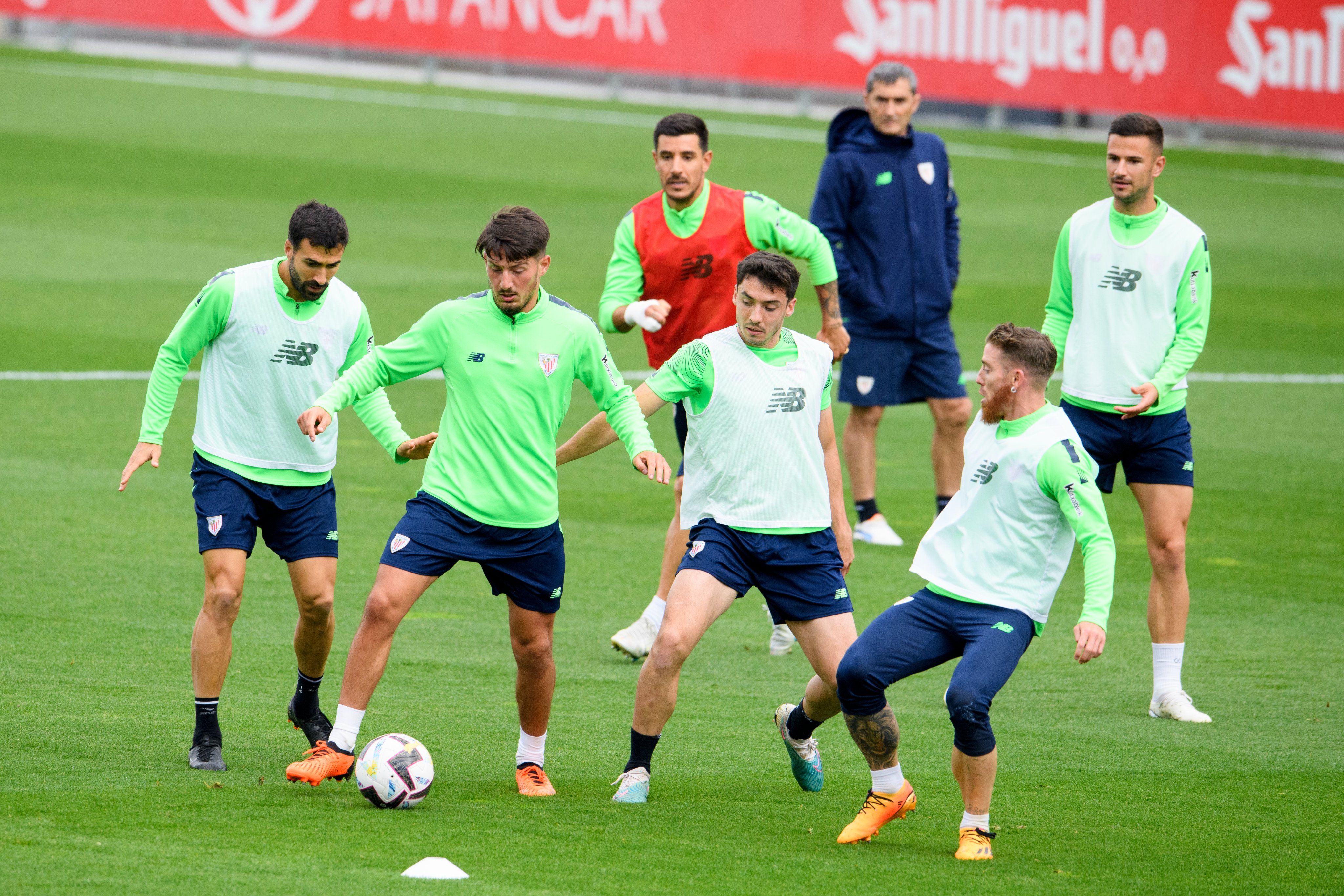  Entrenamiento con Ernesto Valverde en Lezama.