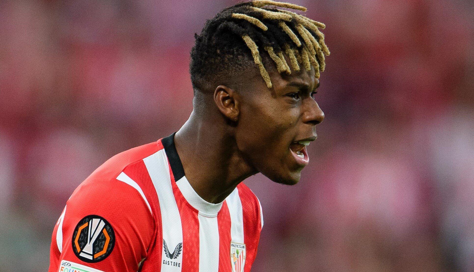  Nico Williams, ante la Roma en San Mamés.