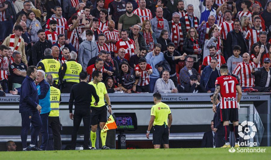  Gol anulado al Athletic ante el Barça en San Mamés.