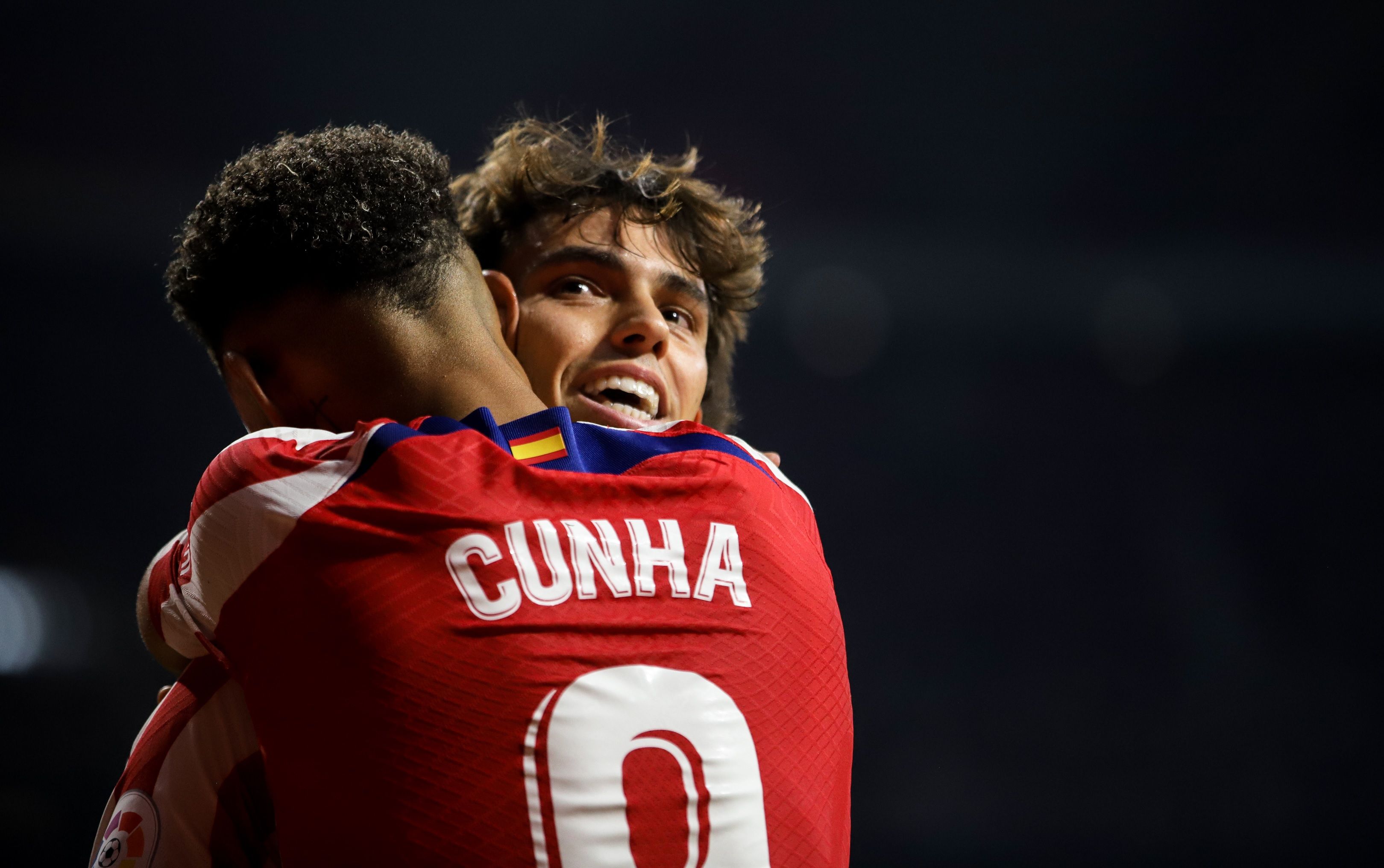  Joao Félix y Matheus Cunha celebran un gol del Atlético de Madrid.