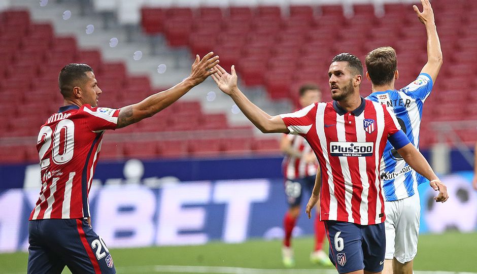  Koke y Vitolo celebran el 1-0 del Atlético de Madrid.