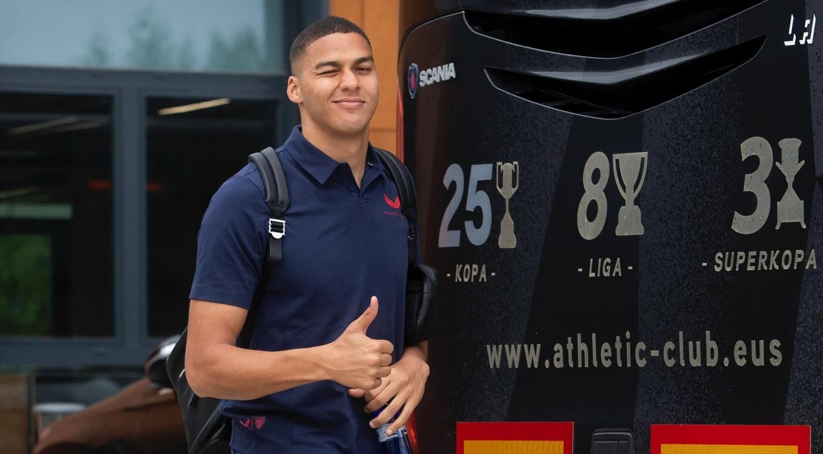  Maroan Sannadi, antes de subir al bus rumbo a Donostia.