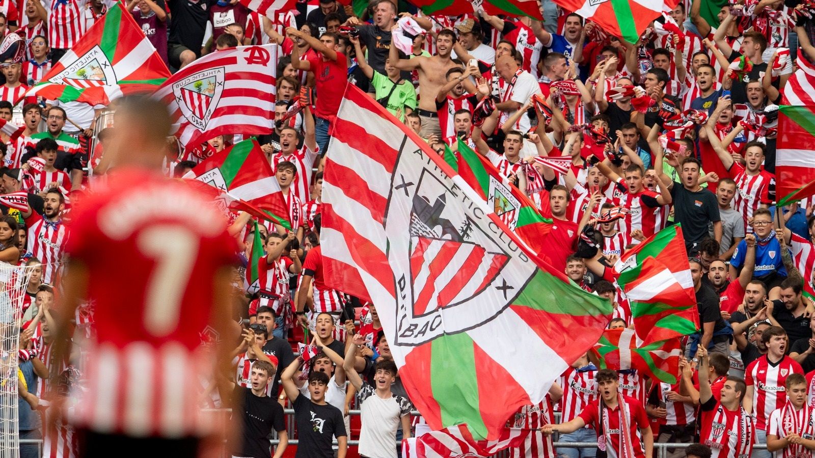La grada de animación del Athletic Club en un partido disputado en San Mamés