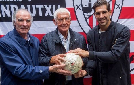 José Ángel Iribar, Carmelo Cedrún y Gorka Iraizoz, los tres porteros que más partidos han disputado con el Athletic Club.