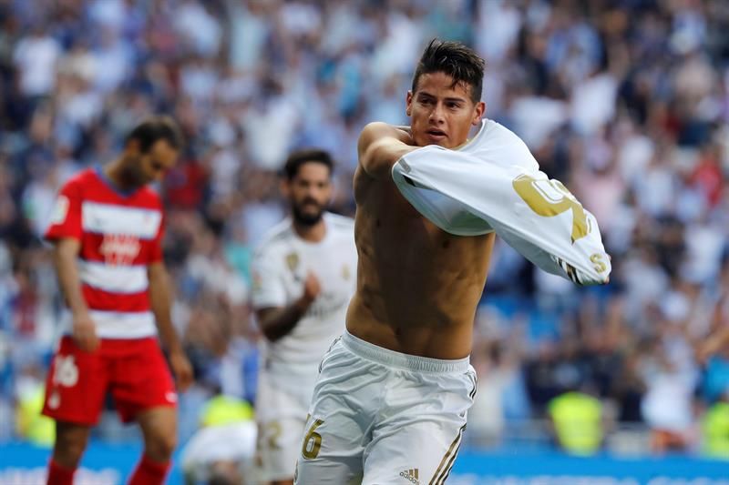  James Rodríguez celebra su gol ante el Granada.