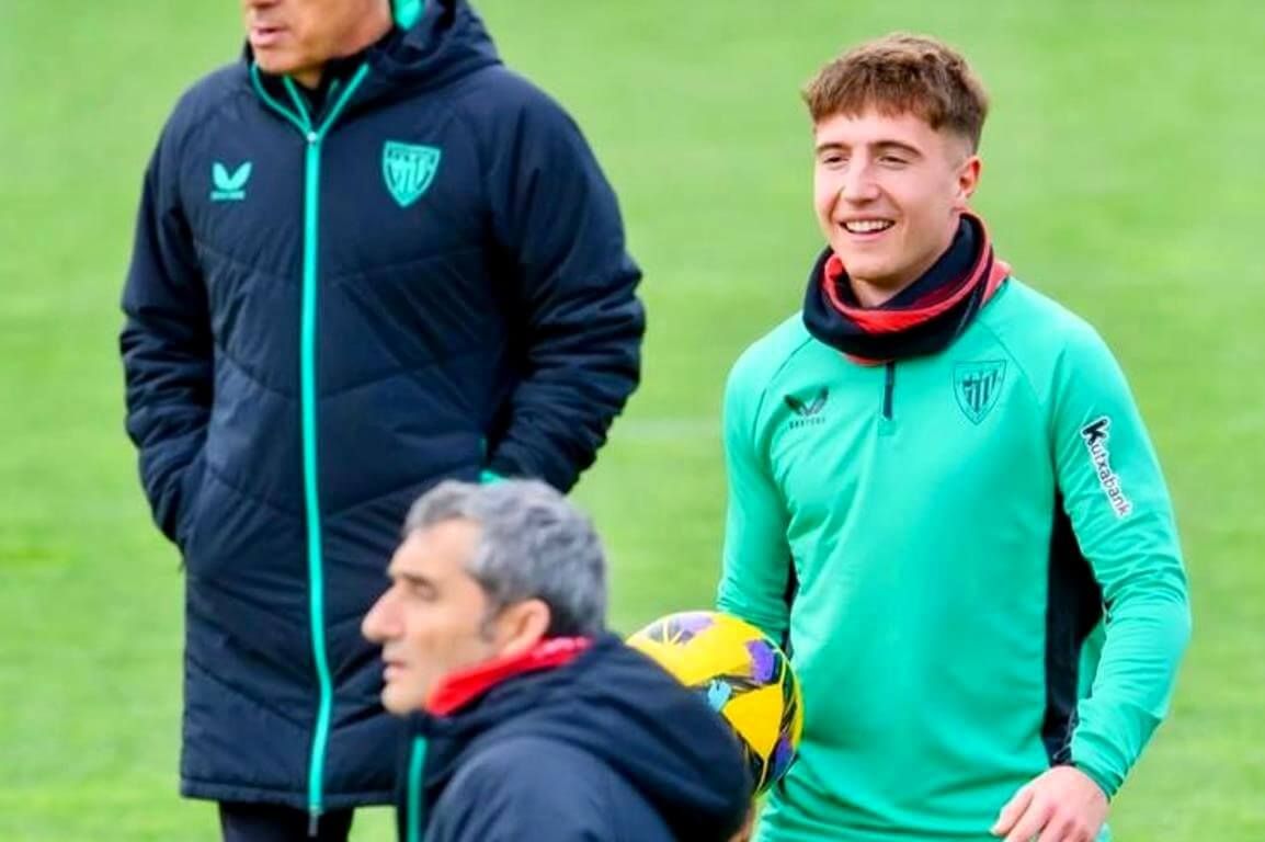  Mikel Jauregizar, junto a Ernesto Valverde en Lezama.