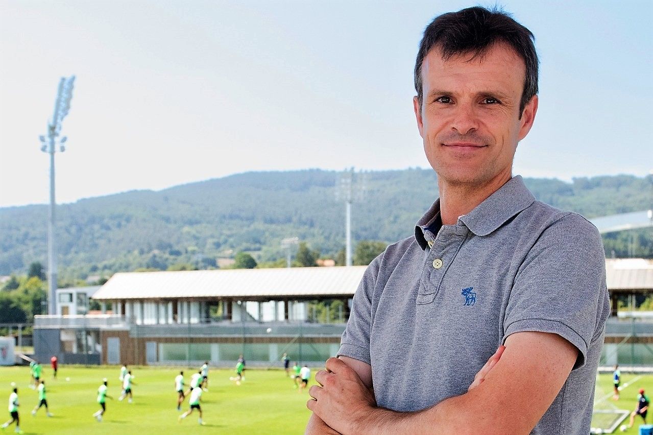  El presidente Jon Uriarte posa en Lezama.