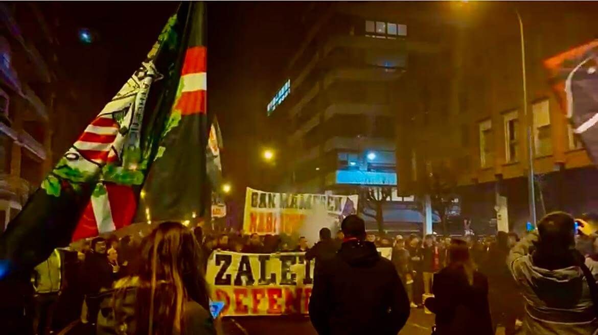 Kalejira de la ICHH rumbo a San Mamés para animar al Athletic.