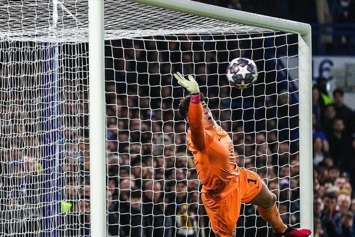 Paradón de Kepa Arrizabalaga, el exportero del Athletic Club, en la Champions League con el Chelsea.