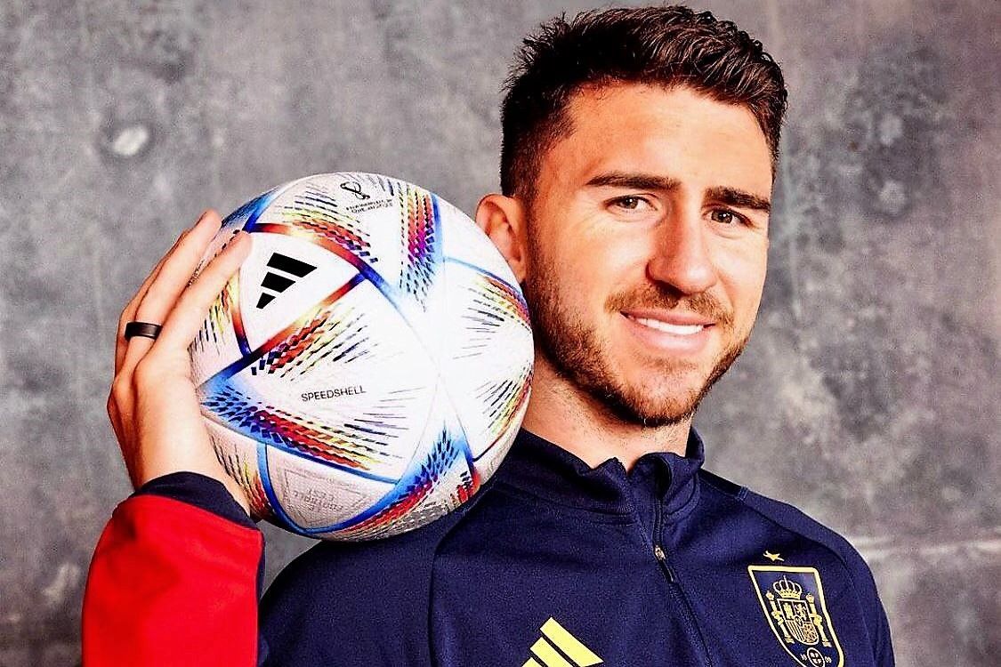 El central de Agen, Aymeric Laporte, en el Mundial de Qatar.
