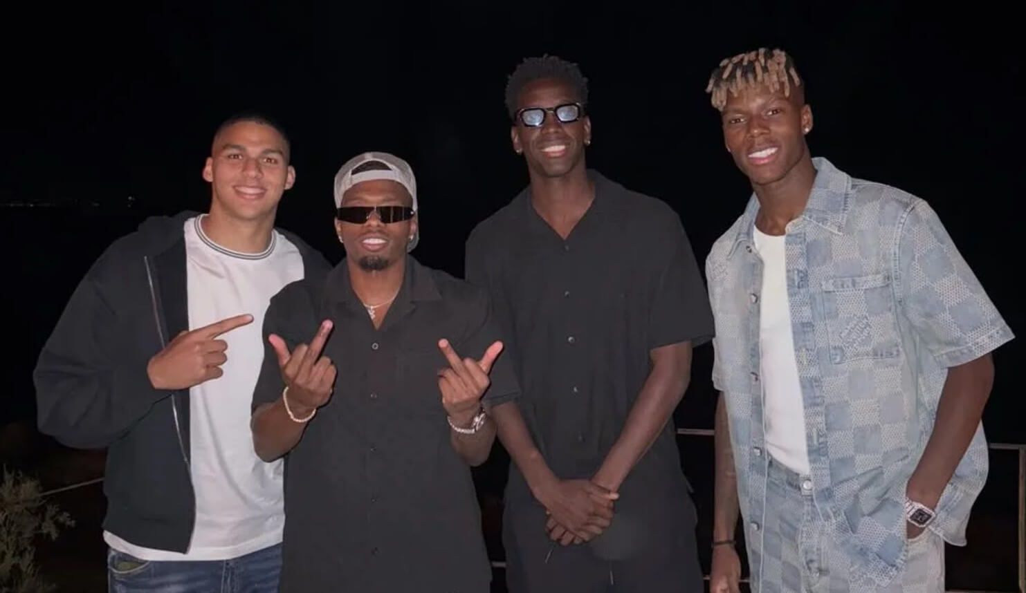  Maroan Sannadi, Álvaro Djaló, Adama Boiro y Nico Williams, en Grecia.