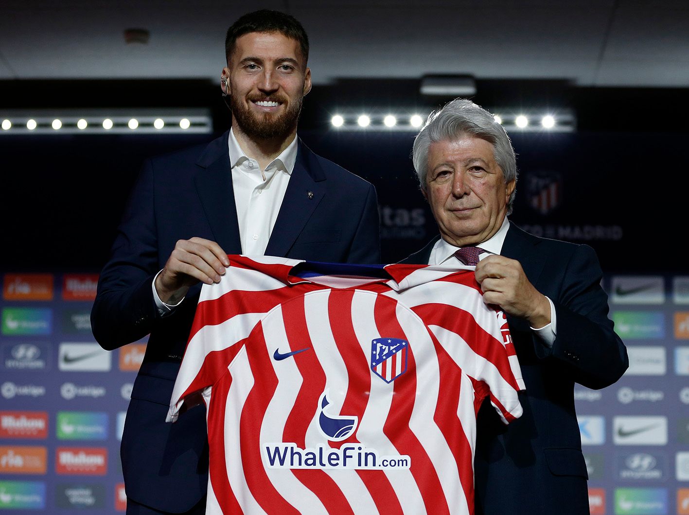  Matt Doherty y Enrique Cerezo, en la presentación del irlandés.