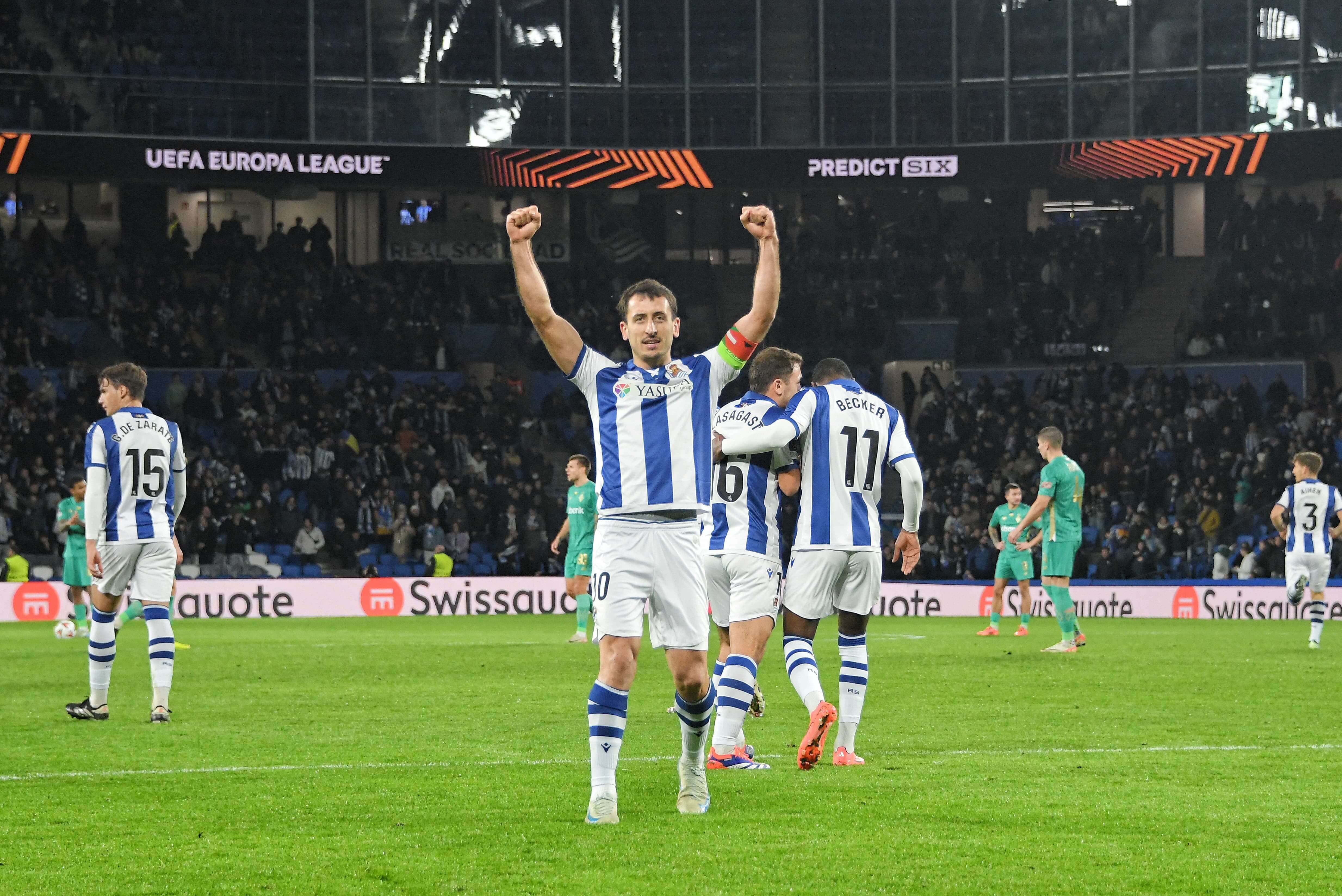 Mikel Oyarzabal marcó un doblete al Dinamo de Kiev en la Europa League.