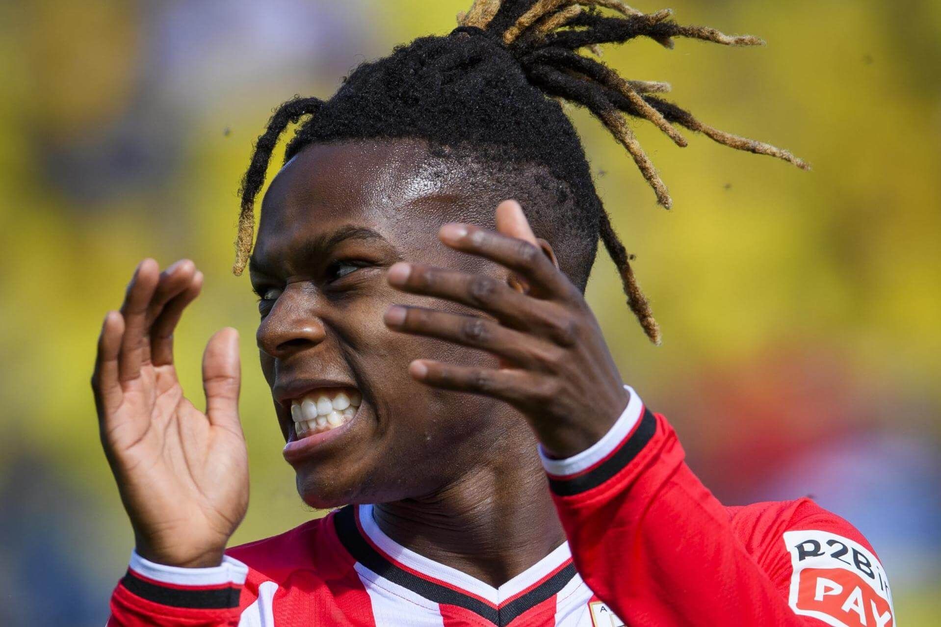  Gesto del internacional Nico Williams ante la UD Las Palmas en Gran Canaria.