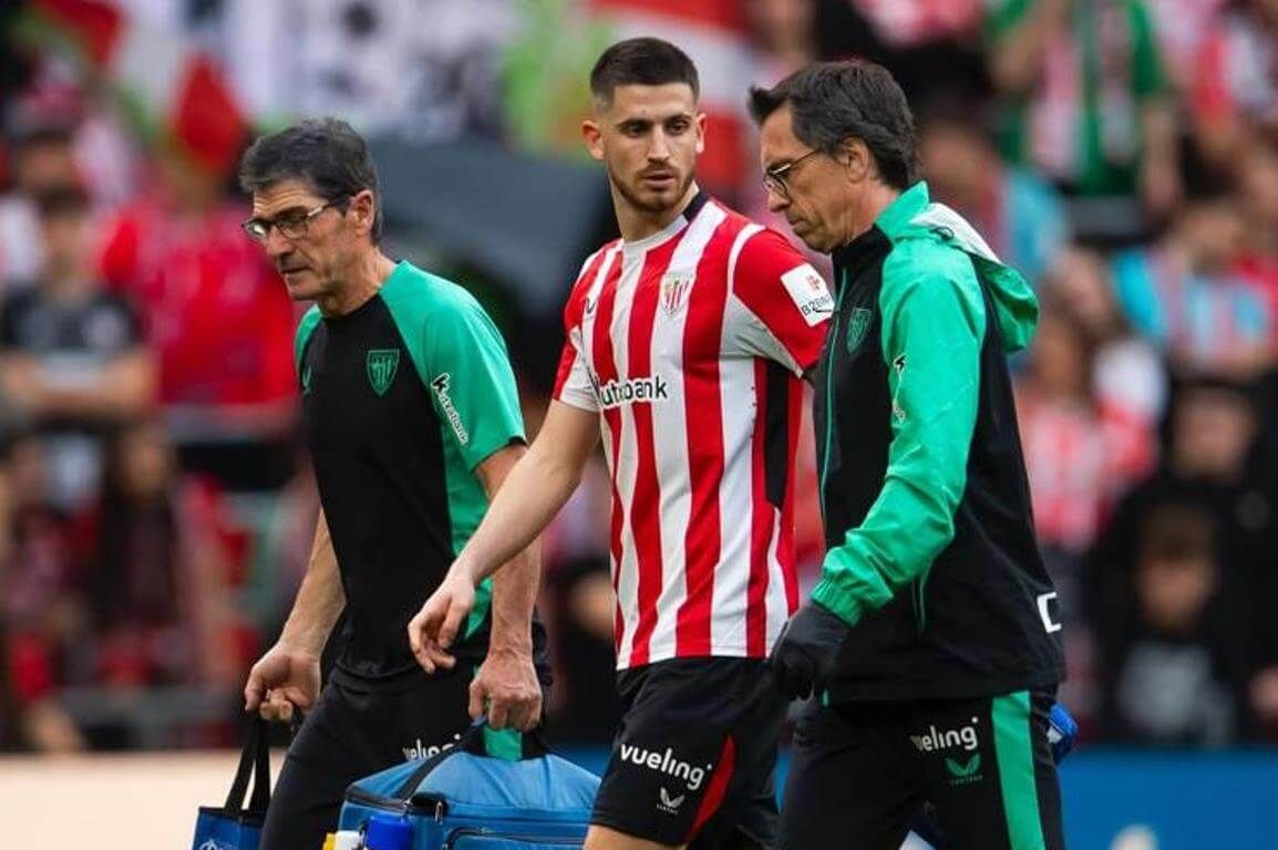  Lesión muscular de Oihan Sancet en San Mamés.