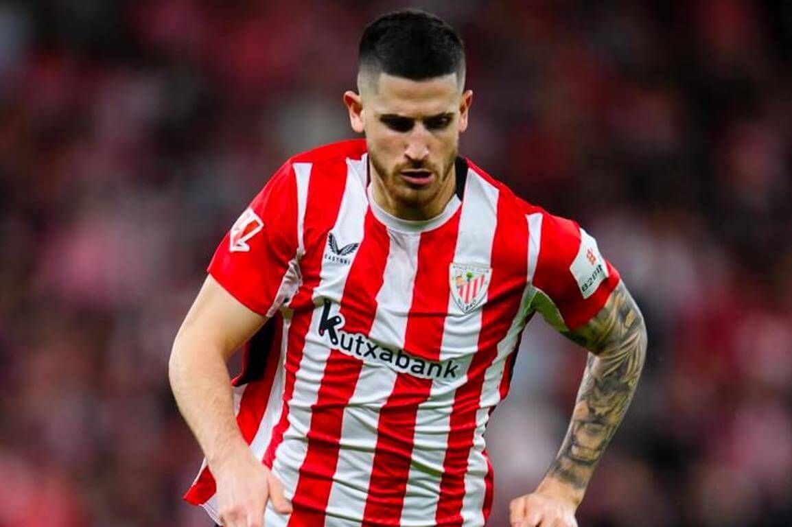  Acción de Oihan Sancet ante el Leganés en San Mamés.