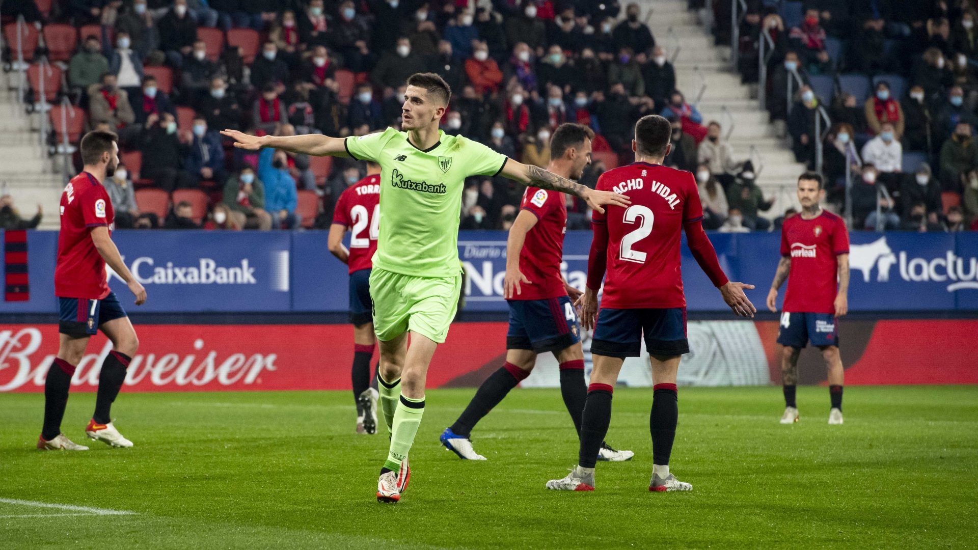  Oihan Sancet festeja su hat-trick ante Osasuna en El Sadar.