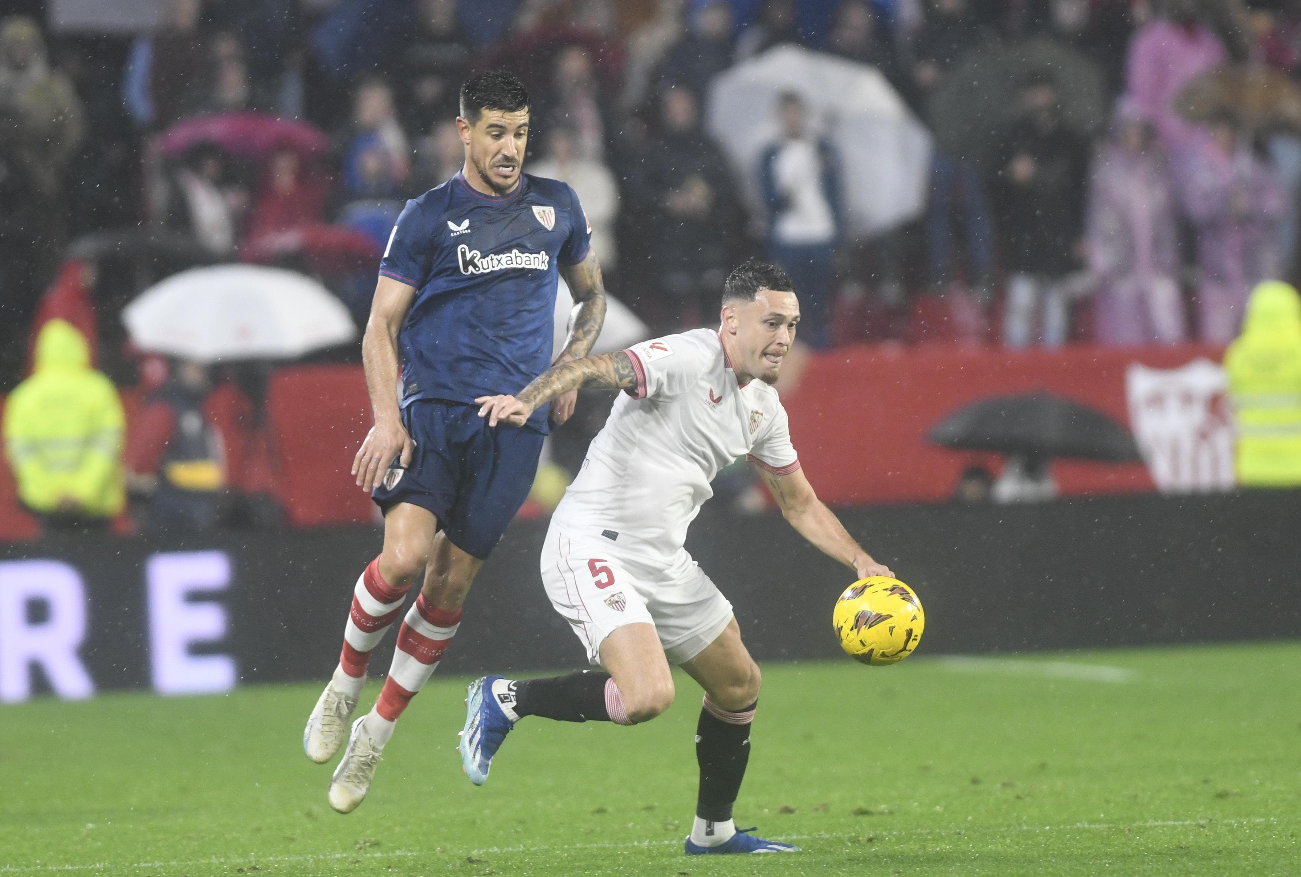  Ocampos, ante el Athletic.