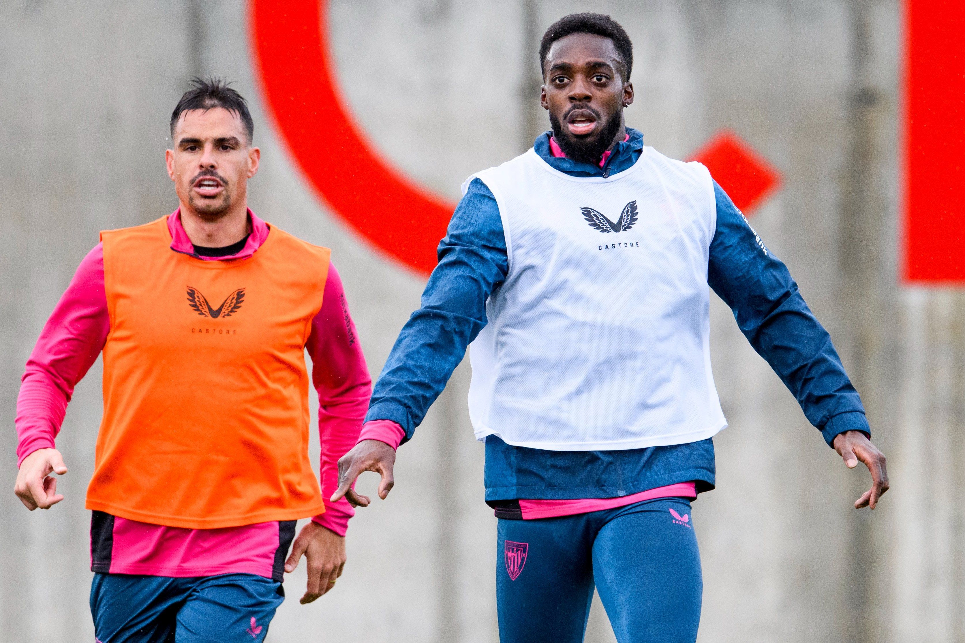  Iñaki Williams y Dani García, entrenando en Lezama.