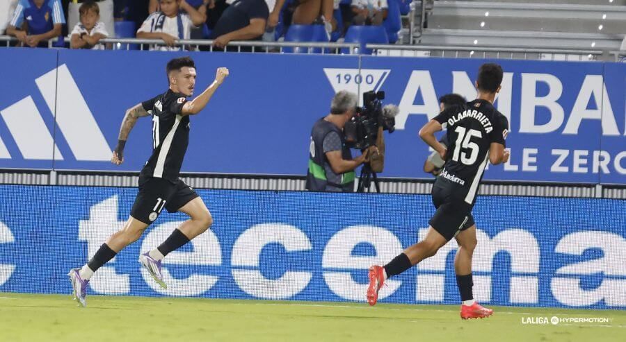 Lautaro celebra su gol en el Real Zaragoza-Andorra (FOTO: LALIGA).