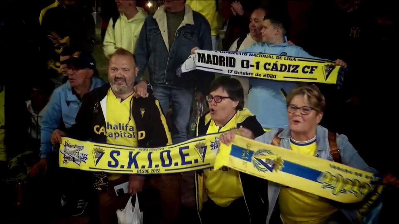  La afición del Cádiz que ha viajado a Madrid para apoyar a su equipo (Fuente: ElDesmarque)