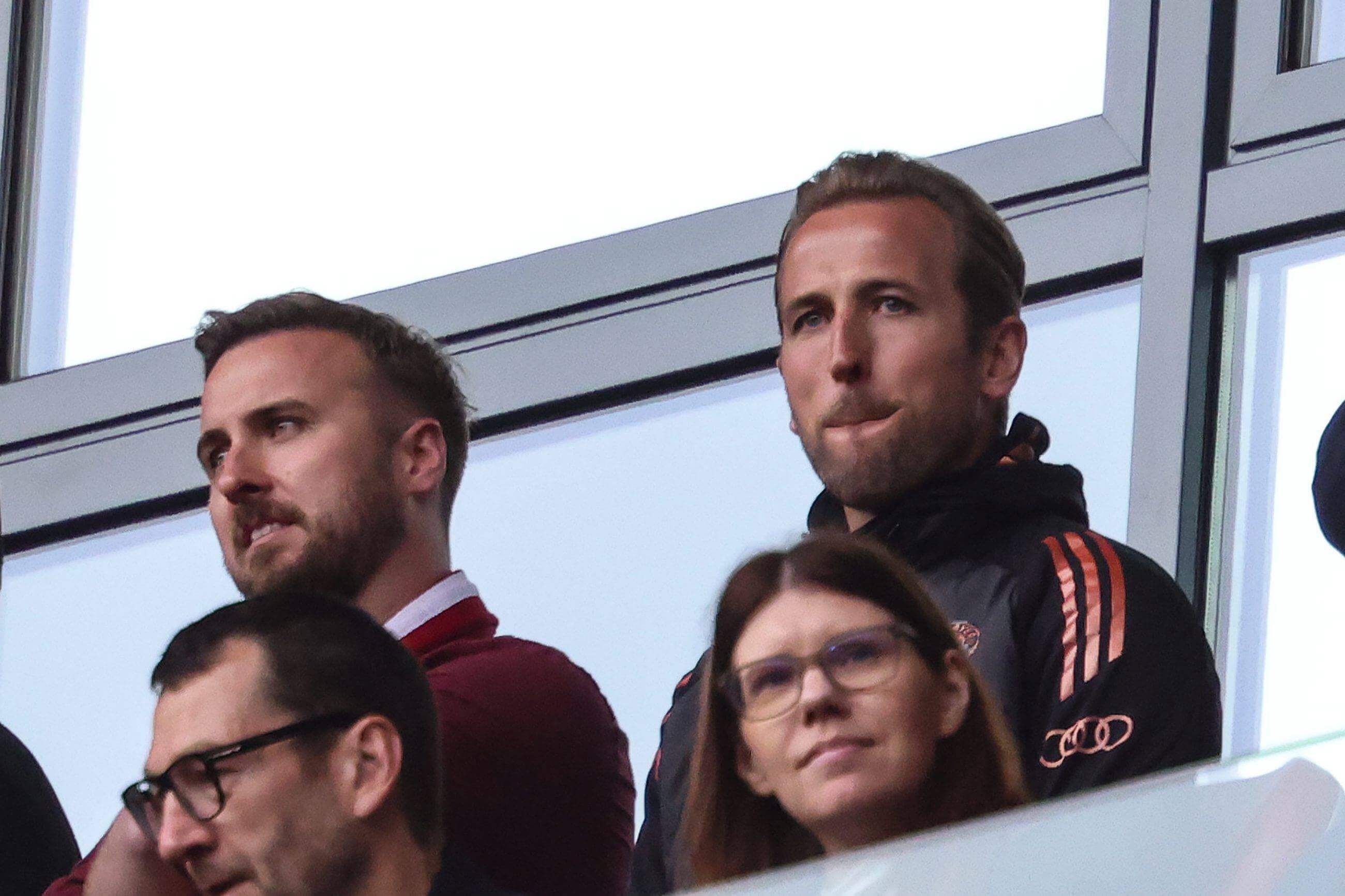  El sufrimiento de Harry Kane en la grada con el Bayern Múnich.