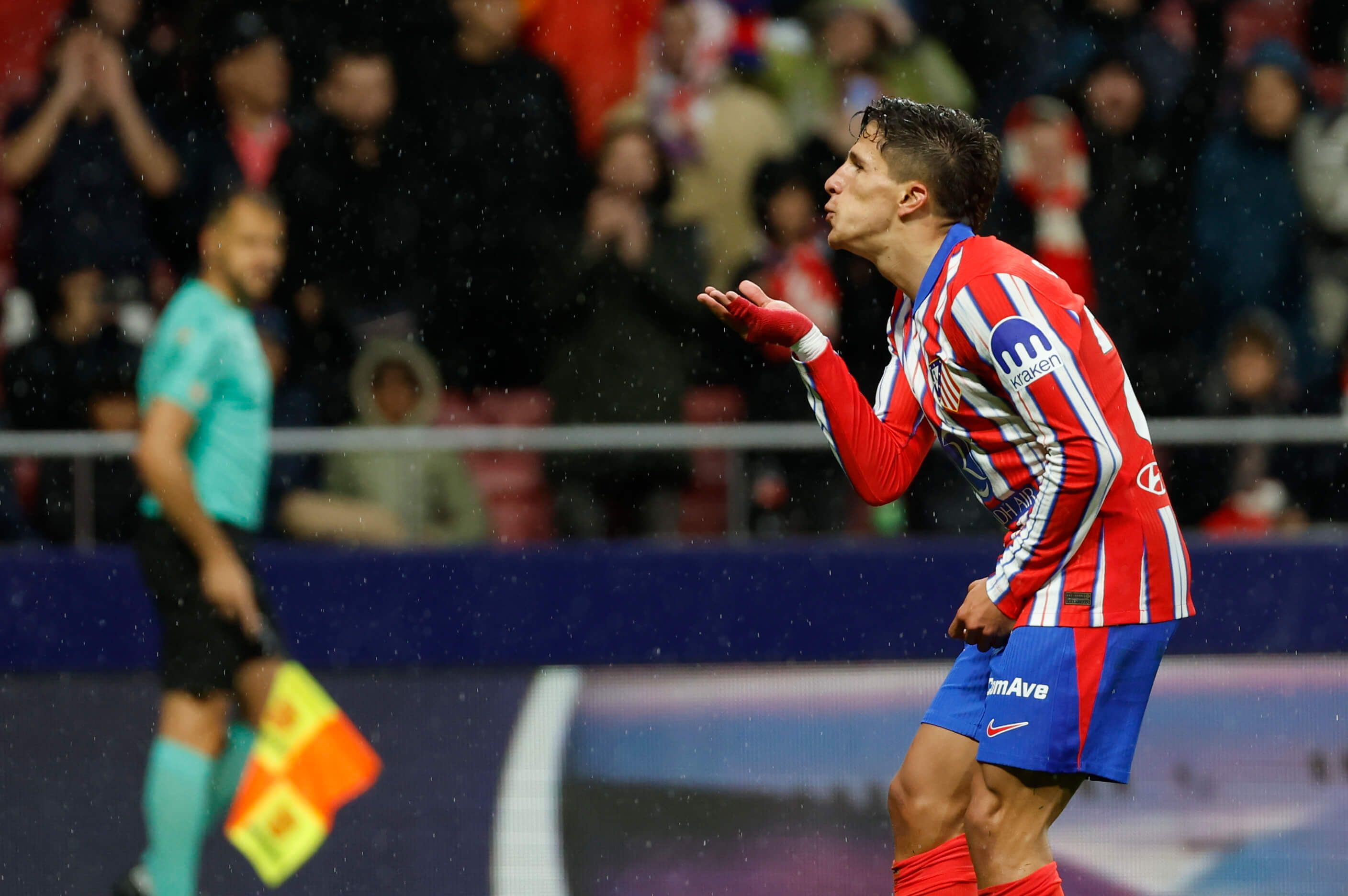 Giuliano Simeone, celebrando su gol contra el Valladolid (EFE)