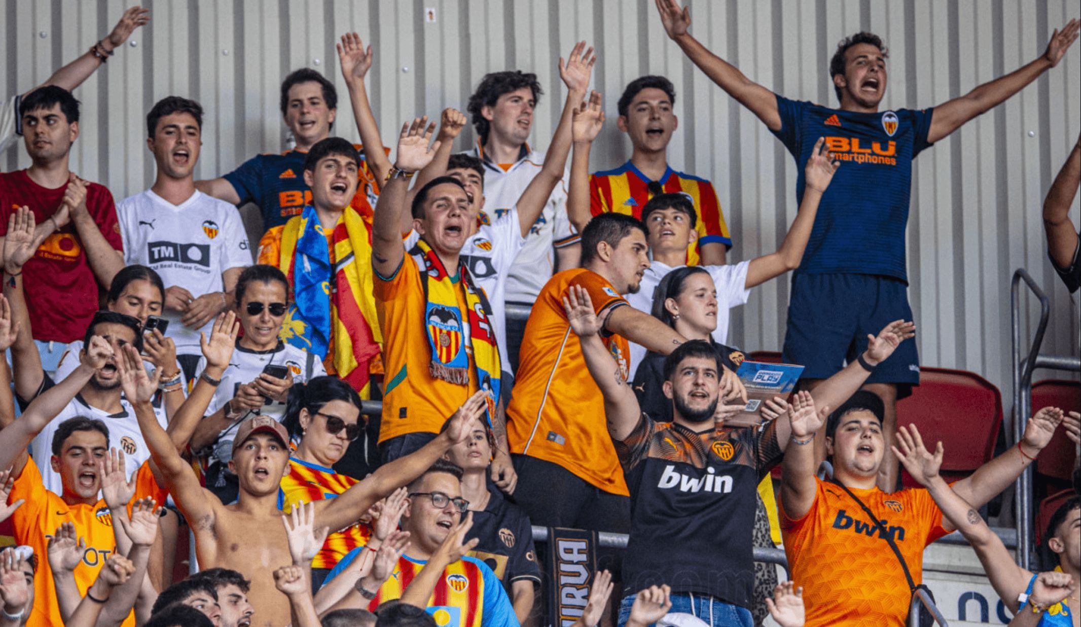  Aficionados del Valencia CF en Pamplona