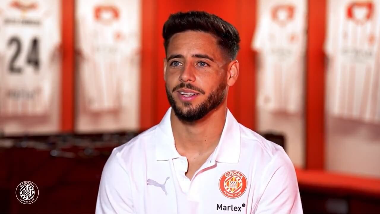 Álex Moreno, nuevo jugador del Girona (Foto: Girona FC).