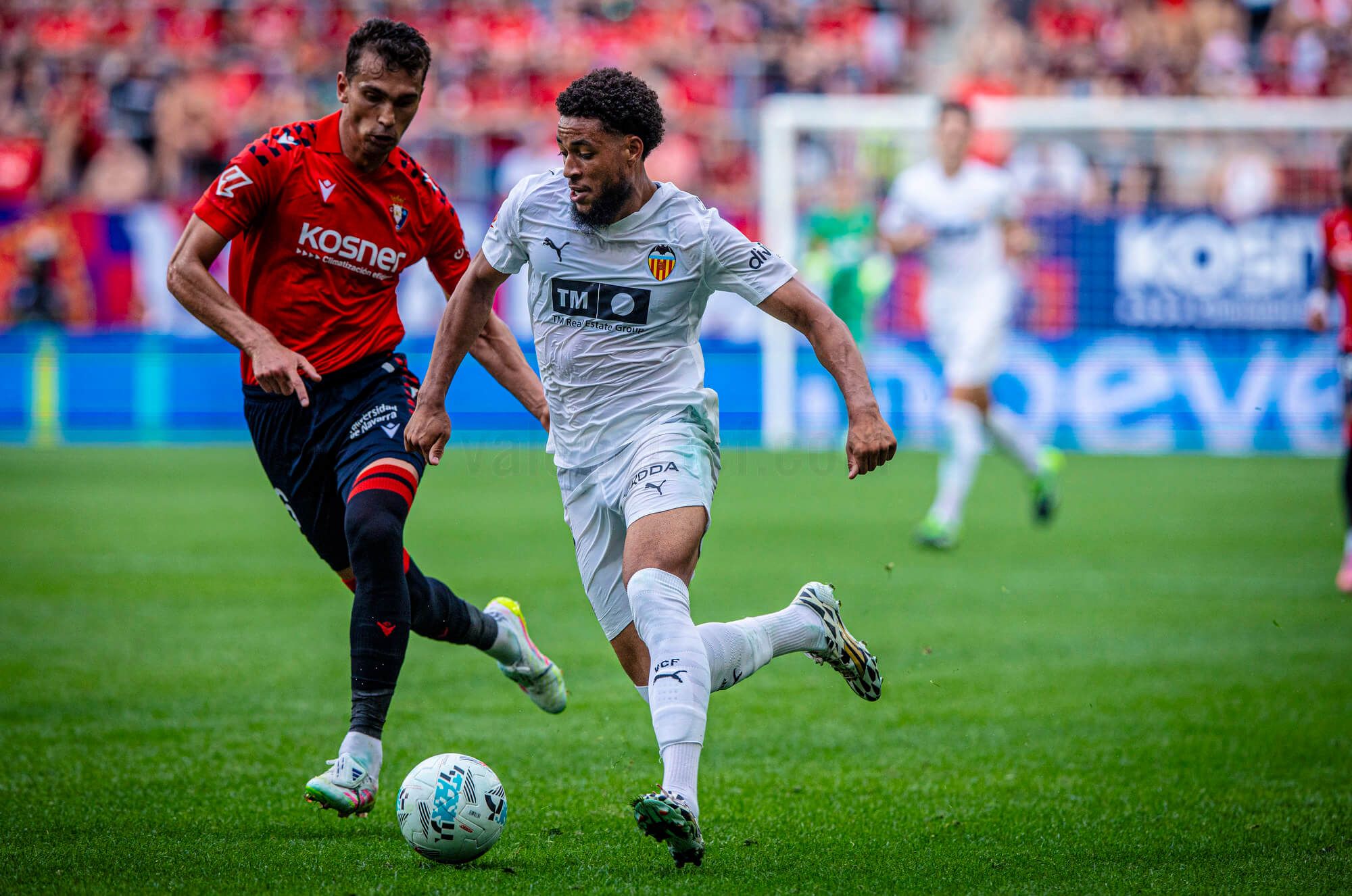  Arnaut Danjuma ante Osasuna