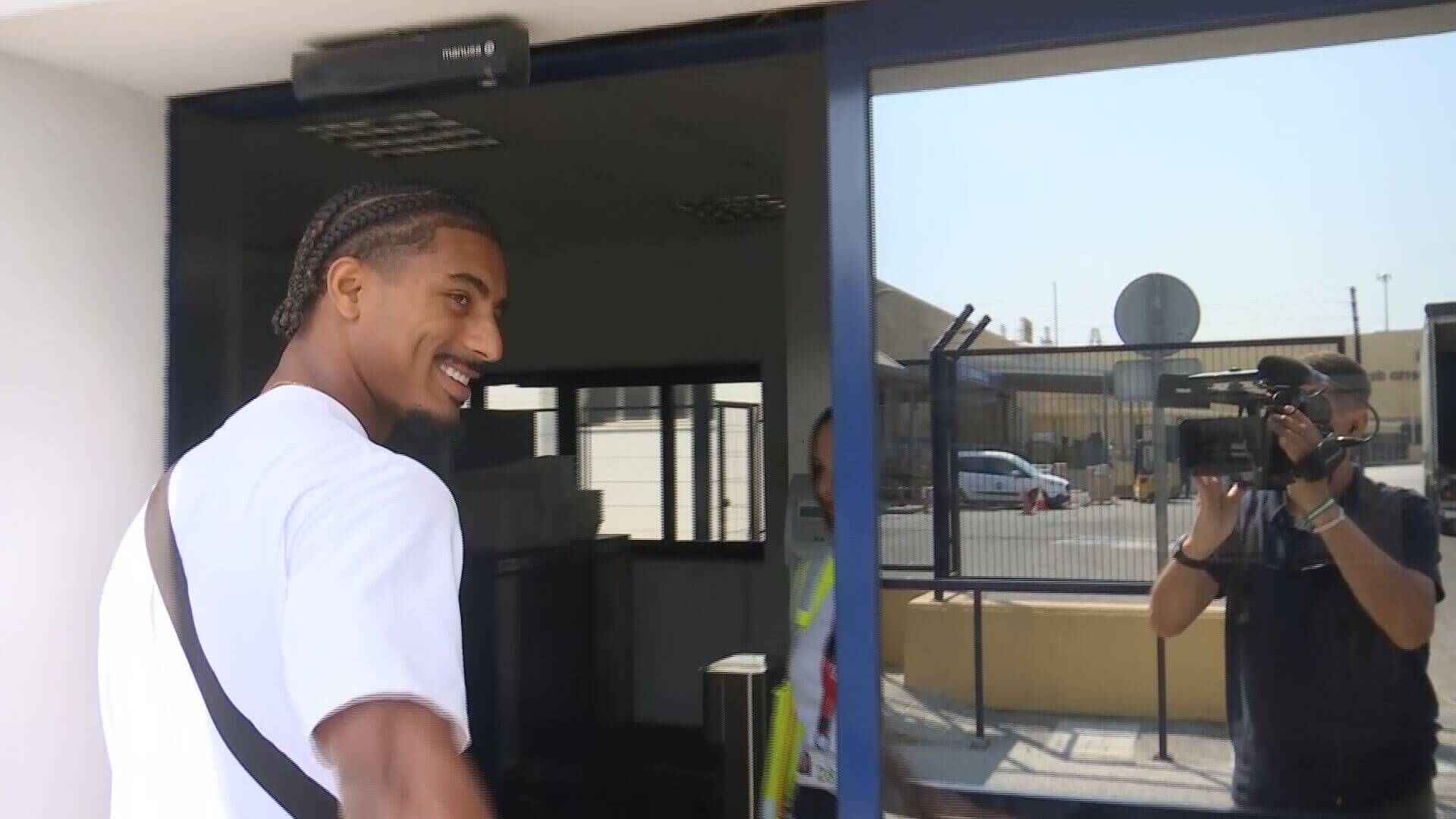  Loïc Badé, rumbo a Alemania.