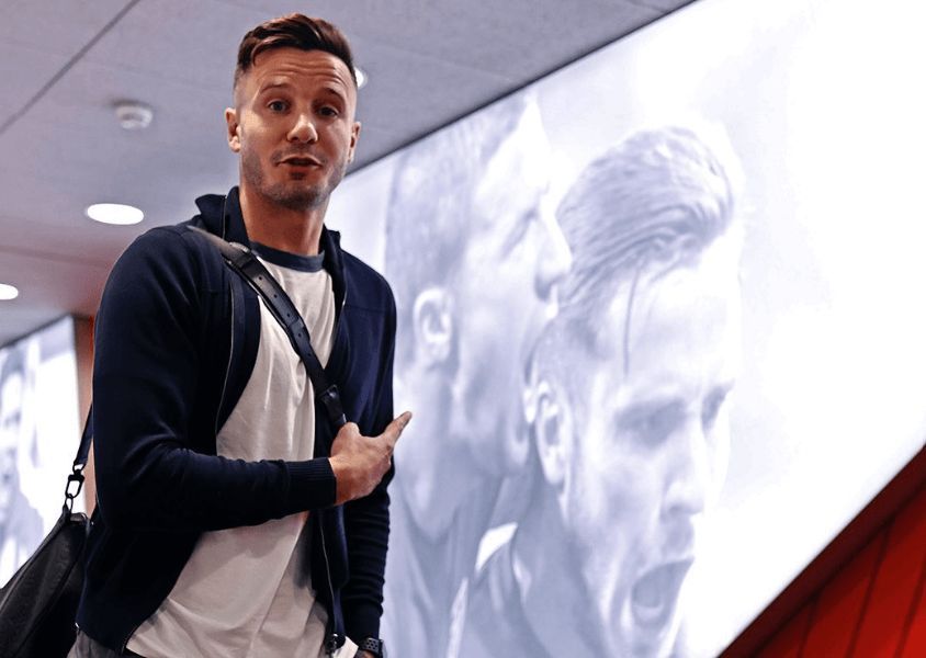 Saúl Ñíguez entrando al Estadio Metropolitano