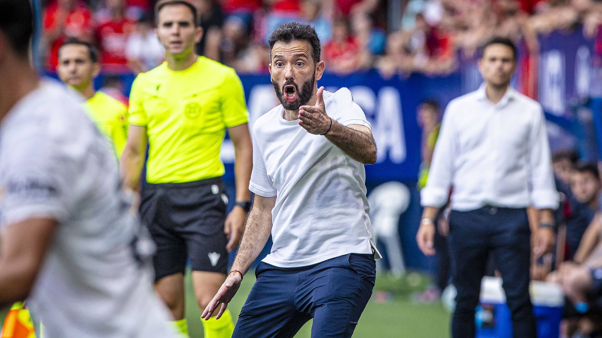 Carlos Corberán ante Osasuna