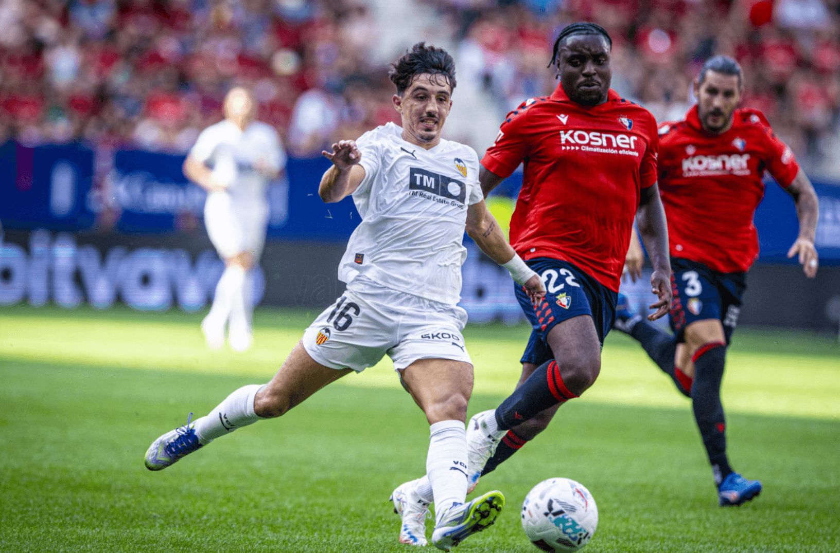 Diego López fue, de nuevo, de los mejores ante Osasuna