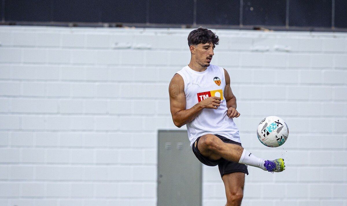 Diego López se entrena en Paterna