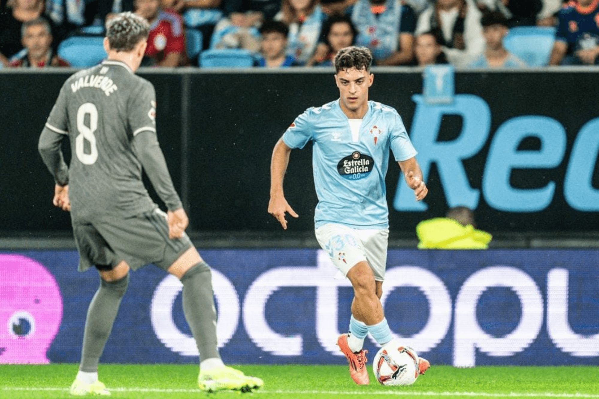 Hugo Álvarez ante el Real Madrid.